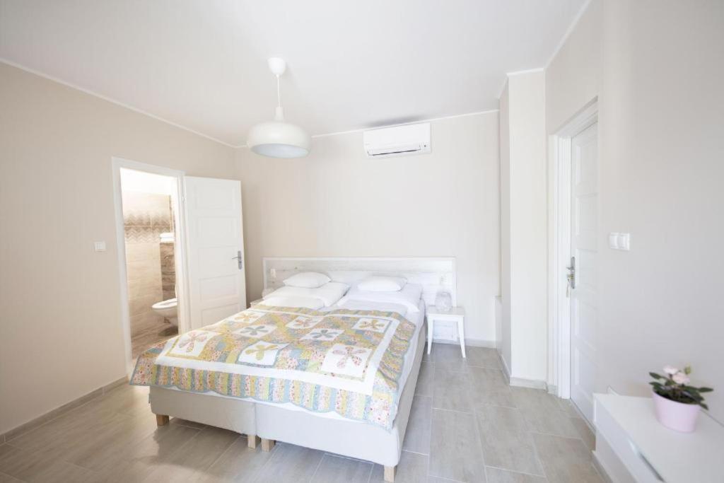Topart Apartman I Balatonfenyves Exterior photo